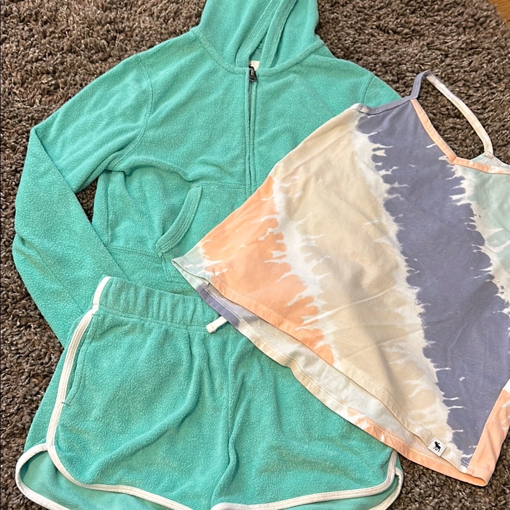 Abercrombie Kids fleece hoodie and shorts set. Size 9/10
